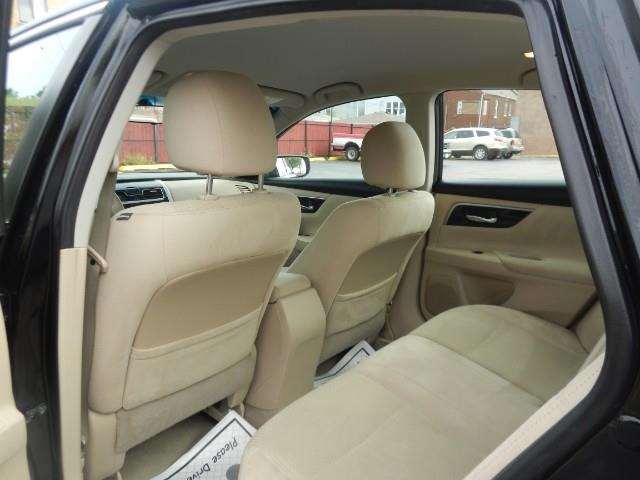 2014 Nissan Altima 2.5 SV 4dr Sedan